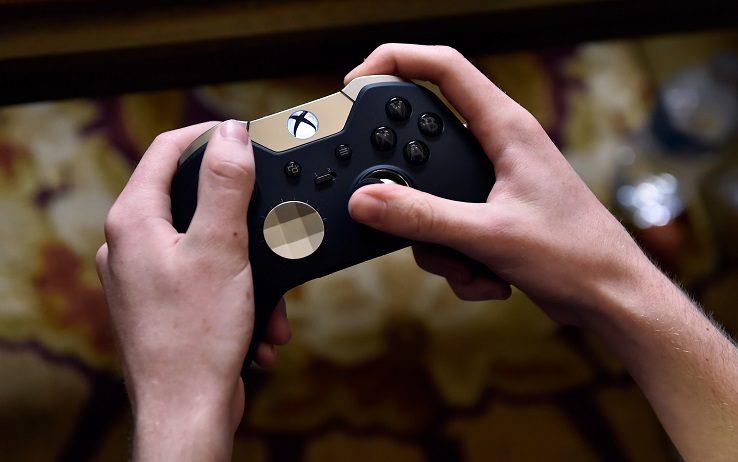 Il controller di Xbox One Il Gold Controller di Xbox One creato da Microsoft