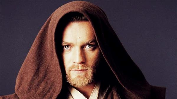 Star Wars, a Ewan McGregor non dispiace l'idea dello spinì-off su Obi-Wan Kenobi Ewan McGregor è Obi-Wan Kenobi