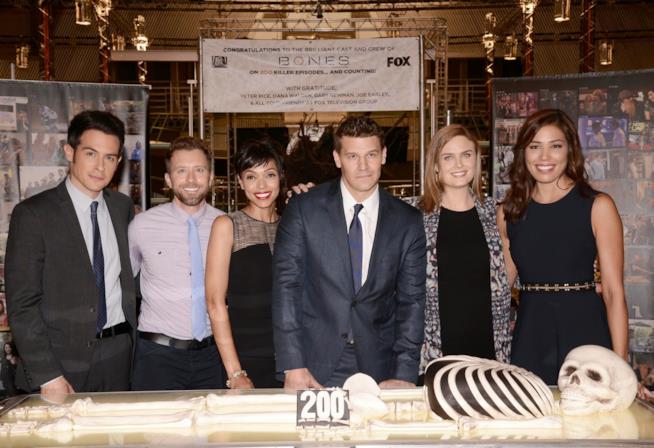 200 di questi episodi, Bones!