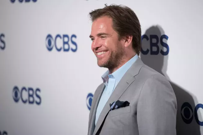 Michael Weatherly ha ammesso che gli manca NCIS Un sorridente Michael Weatherly ai CBS Upfront 2016