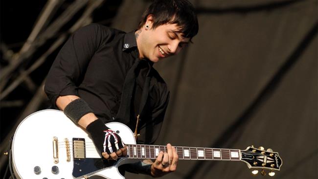 Frank Iero, ex chitarrista dei My Chemical Romance, coinvolto in un incidente con la sua band Frank Iero
