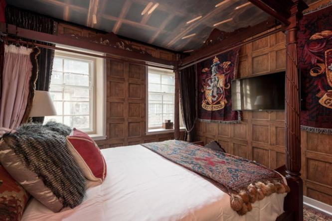 A edimburgo cè un appartamento in affitto a tema harry potter Camera da letto harry potter
