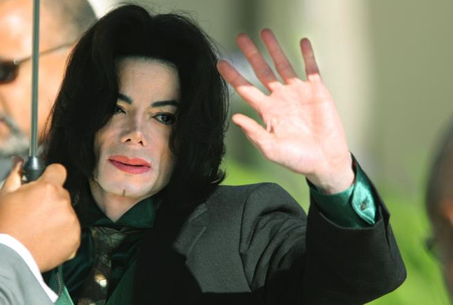 Il documentario Leaving Neverland, sui presunti abusi di Michael Jackson, è stato presentato al Sundance Festival Michael Jackson saluti i fan