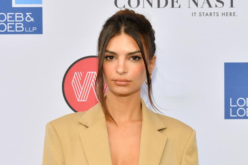 Ancora denunce da parte di fotografi ai danni di modelle e cantanti per aver pubblicato scatti coperti da copyright La supermodella Emily Ratajkowski