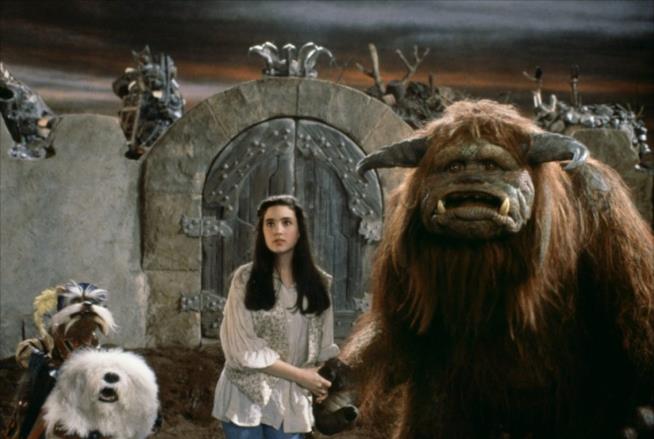 In arrivo il gioco di ruolo di Labyrinth che vi farà essere protagonisti Una immagine del film Labyrinth: Jennifer Connelly insieme ad alcune creature fantastiche del film