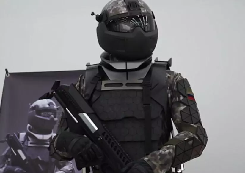 Ratnik-3, la suit che trasforma i militari in super soldati Primo piano dell'esoscheletro Ratnik-3