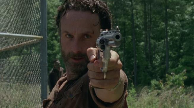 Rick Grimes di The Walking Dead Andrew Lincoln nei panni di Rick Grimes è pronto all'azione