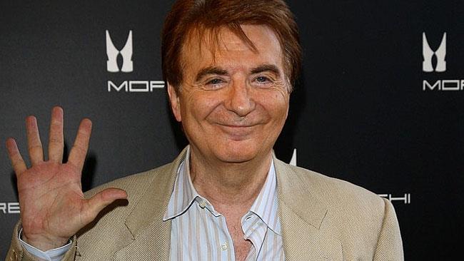 Paolo Limiti è morto Un'immagine di Paolo Limiti con Floradora
