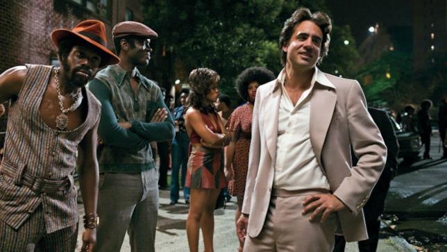 Il protagonista in una scena di Vinyl Bobby Cannavale in una scena di Vinyl