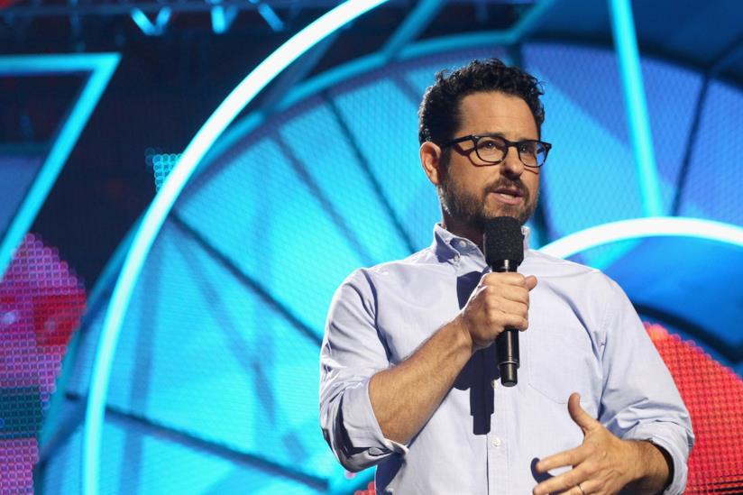 Accordo da record per WarnerMedia e Bad Robot di J. J. Abrams J. J. Abrams parla al pubblico