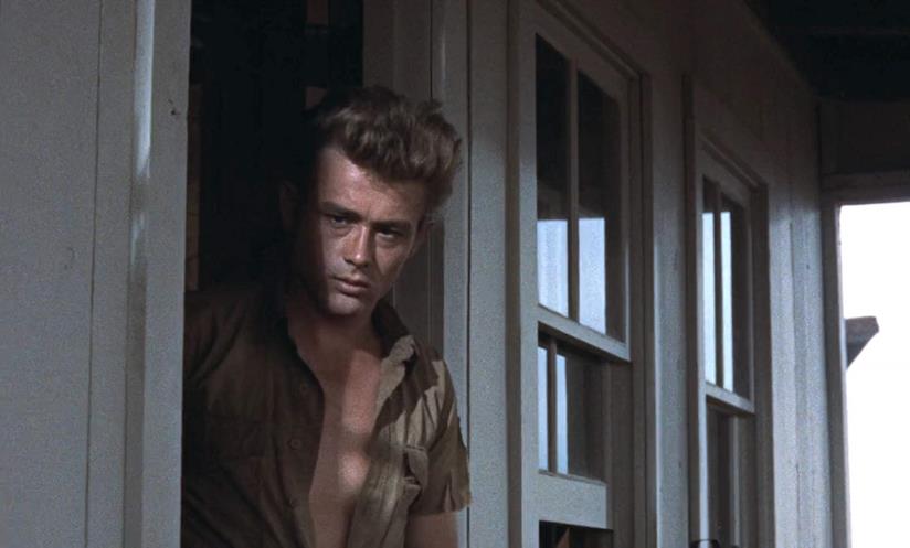 James Dean rivive grazie alla CGI nel film Finding Jack James Dean in una scena de Il gigante (1956) di George Stevens