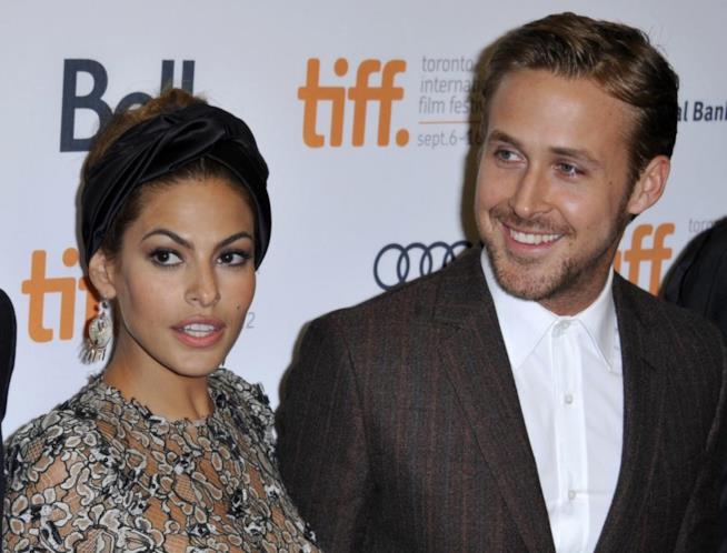 Ryan Gosling ed Eva Mendes si sono sposati segretamente Ryan Gosling ed Eva Mendes al Toronto Film Fest