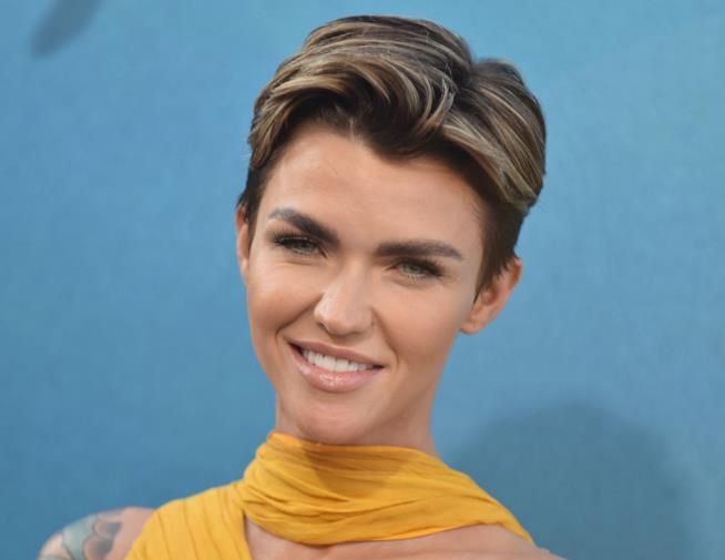 La star più pericolosa da cercare online è Ruby Rose Ruby Rose