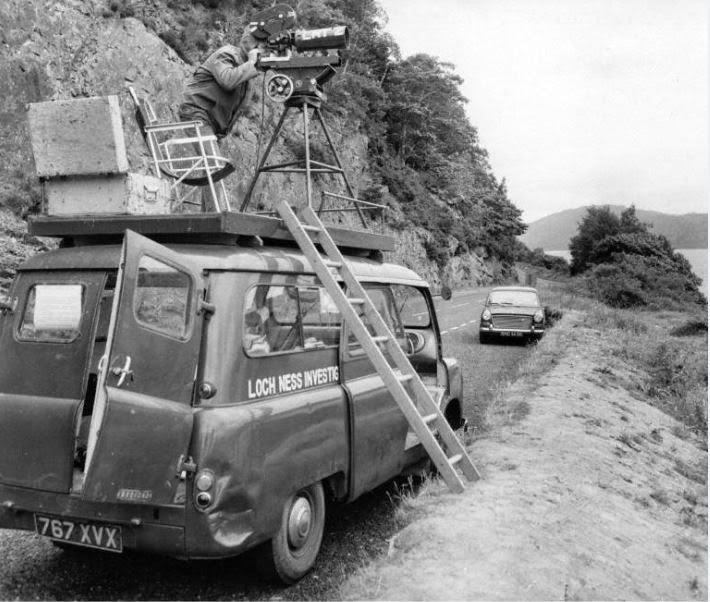 Gli appostamenti del Loch Ness Investigation Bureau Alcuni membri del Loch Ness Investigation Bureau