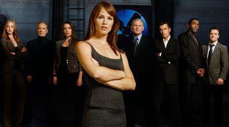 Alias, la serie TV firmata J.J. Abrams, potrebbe avere un seguito Alias, la serie TV del genio visionario J.J. Abrams, forse non è ancora finita
