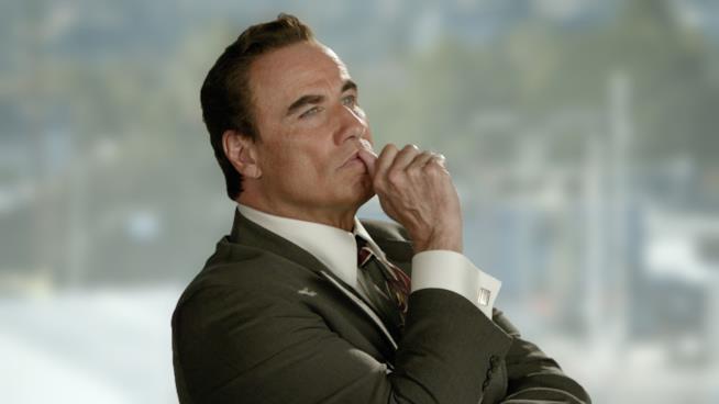 John Travolta ha raccontato il suo personaggio Robert Shapiro John Travolta pensieroso nei panni di Robert Shapiro