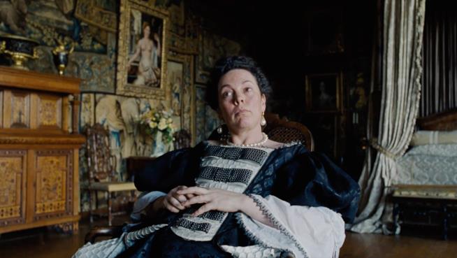 Olivia Colman potrebbe competere agli Oscar con la sua interpretazione ne La Favorita Olivia Colman in una scena de La Favorita