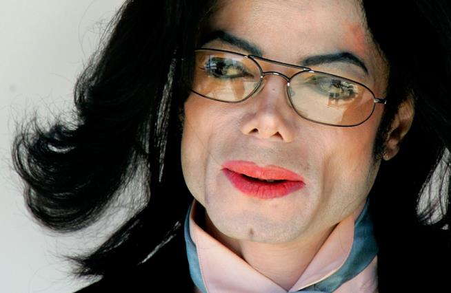 Michael Jackson è la celebrity defunta che guadagna di più Michael Jackson in primo piano