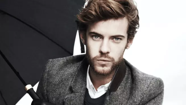 Harry Treadaway in Mr. Mercedes Harry Treadaway sostituirà Anton Yelchin in Mr. Mercedes