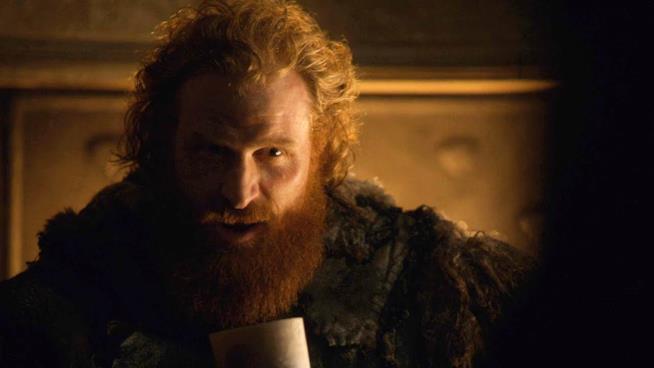 Game of Thrones: le origini del soprannome di Tormund Tormund in un'immagine dal secondo episodio dell'ottava stagione di Game of Thrones