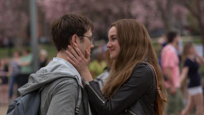 Snowden, la recensione: Oliver Stone racconta l'uomo contro lo NSA Joseph Gordon-Levitt