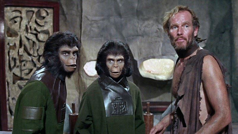 Cina, alcuni scienziati al lavoro su ibridi uomo-scimmia? Una scena tratta dal film "Il pianeta delle scimmie" di Franklin J. Schaffner