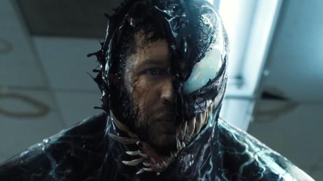 Venom: Tom Hardy parla di un possibile crossover con gli Avengers Venom: un'immagine dal film