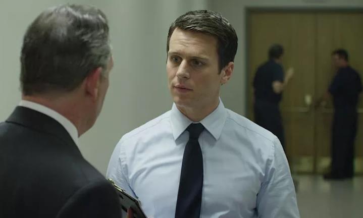 Holden Ford, protagonista della serie TV Mindhunter Holden Ford in Mindhunter