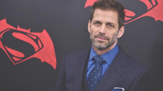 Quando Zack Snyder ha lasciato Justice League, era già stato licenziato da alcuni mesi? Zack Snyder alla prima di Batman v Superman: Dawn of Justice