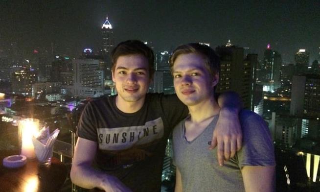 Lotta per la cittadinanza per i figli delle spie che hanno ispirato The Americans Tim e Alex Foley, i figli delle spie russe che hanno ispirato la serie The Americans