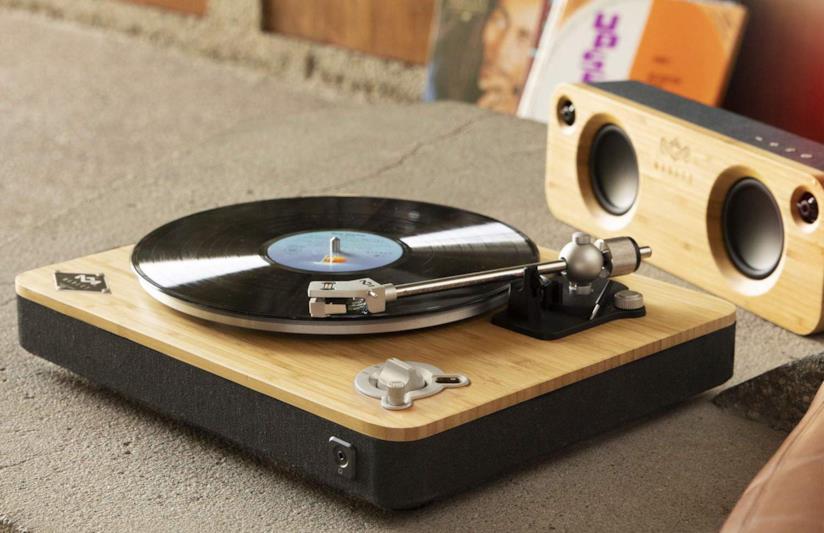The House of Marley, le idee regalo per chi ama la musica e l'ambiente Immagine promozionale del giradischi wireless Stir It Up di The House of Marley