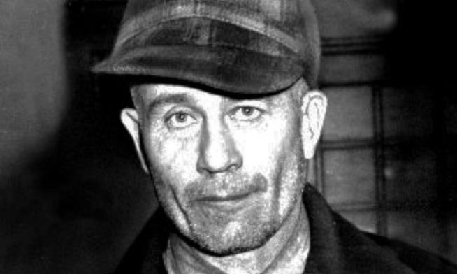 Ed Gein, l'uomo che ispirò Leatherface Ed Gein in primo piano
