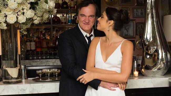 Quentin Tarantino: party di fidanzamento con gli attori di Pulp Fiction Quentin Tarantino e la fidanzata