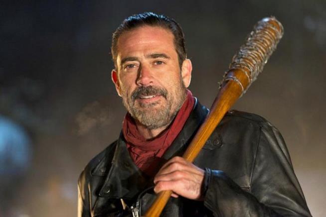 Jeffrey Dean Morgan insultato per The Walking Dead Jeffrey Dean Morgan racconta la reazione di una fan