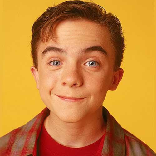Un primo piano di Malcolm Malcolm, il figlio di mezzo più famoso della TV