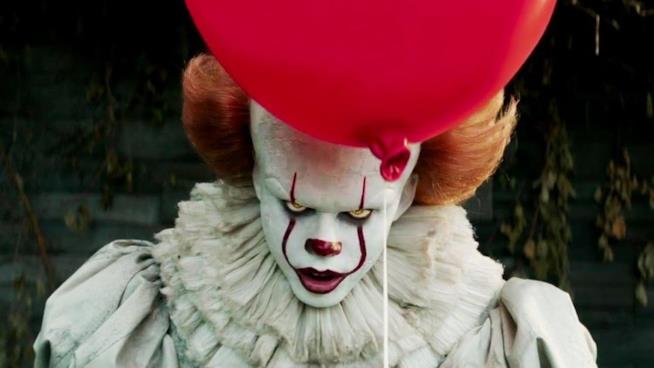 L'inquietante Pennywise in una nuova clip di IT L'inquietante Pennywise in una nuova clip di IT