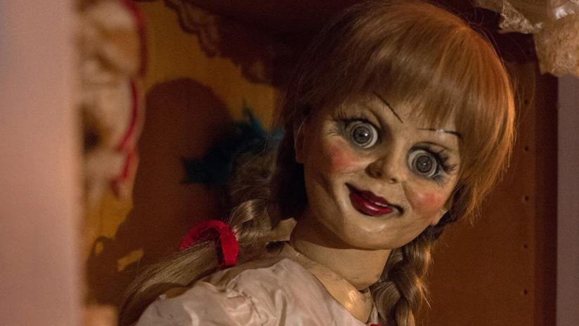 Un breve teaser trailer rivela il titolo ufficiale del terzo capitolo di Annabelle La bambola Annabelle