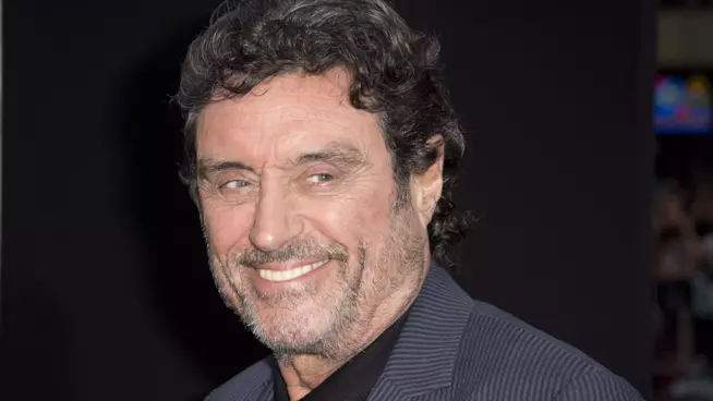 Hellboy: Ian McShane si unisce al cast, mentre Ron Perlman boccia l'ipotesi di un cameo Ian McShane a un evento ufficiale