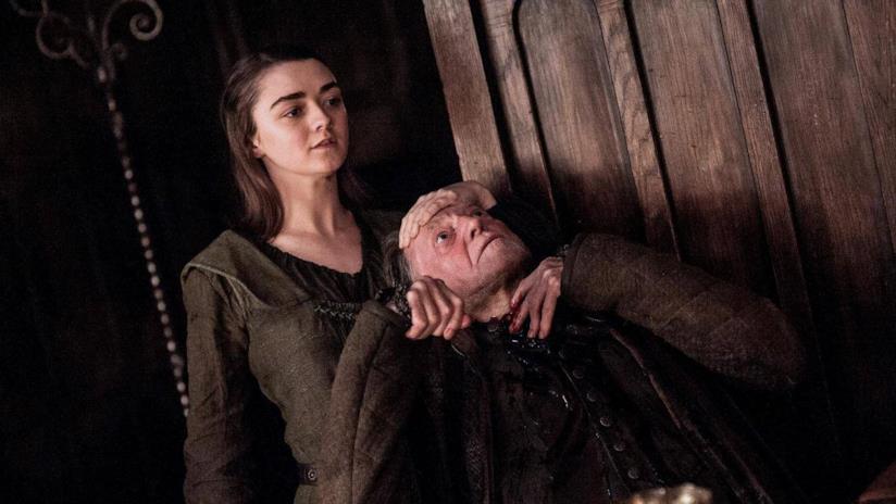 Gli infami Frey torneranno in GoT 8 Arya assassina Walder Frey in GoT 7