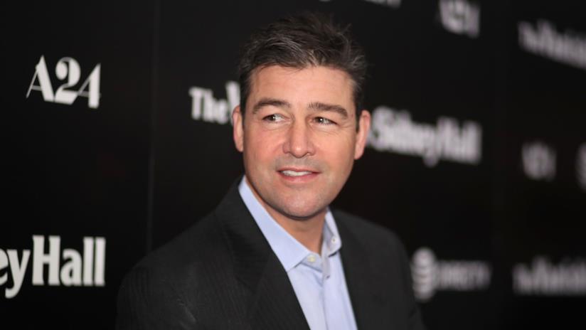 Catch-22: Kyle Chandler sarà protagonista della serie TV di George Clooney L'attore Kyle Chandler