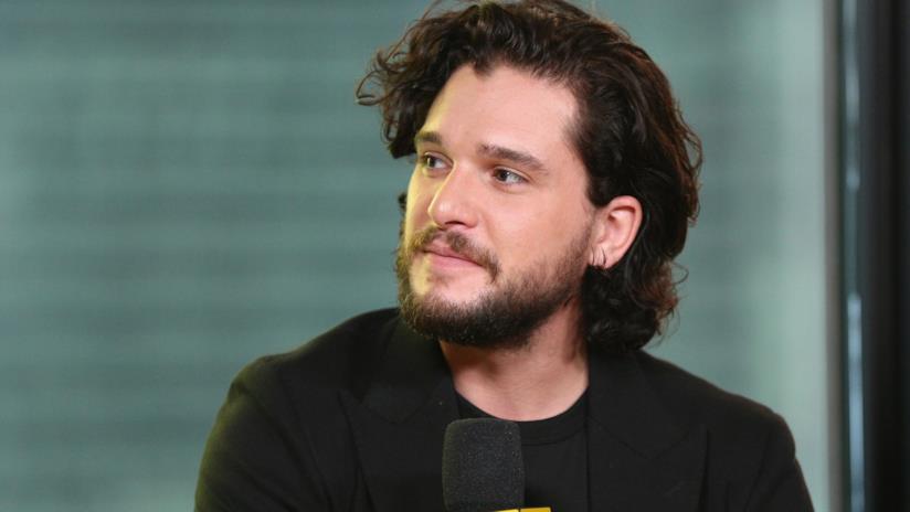 Kit Harington voleva interpretare Harry Potter e potrebbe essere il nuovo Batman Kit Harington a un incontro con i media
