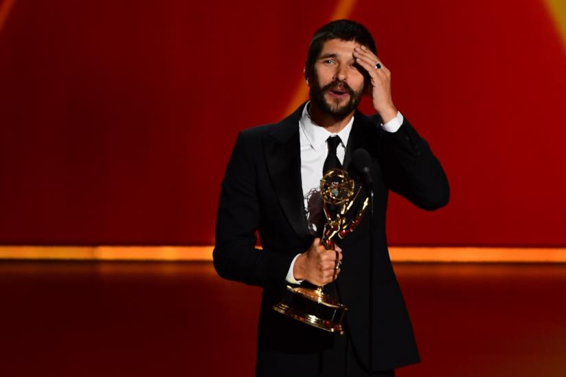 Emmy 2019, Ben Wishaw ringrazia Hugh Grant e confessa di stare smaltendo una sbronza Ben Wishaw