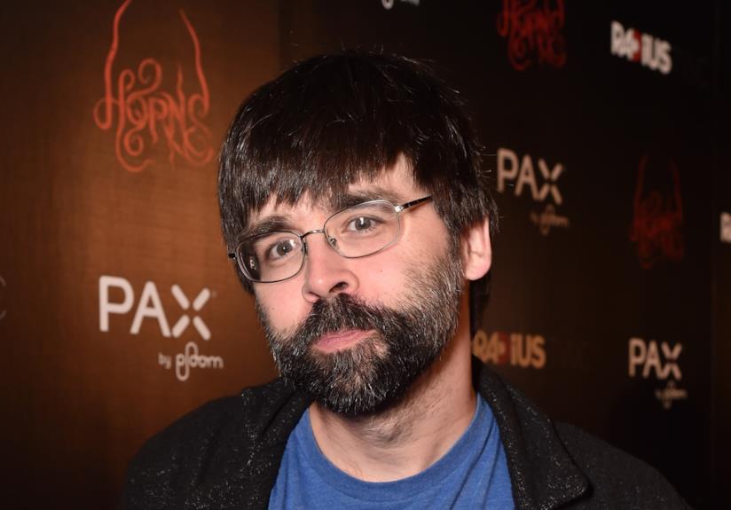 Joe Hill pensa che un caso di omicidio possa essere risolto grazie al film Lo squalo Joe Hill e una scena del film Lo squalo