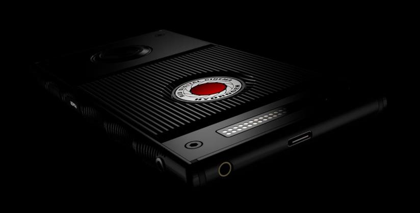 Red Hydrogen One: svelato lo smartphone con display olografico 3D Un primo piano della parte frontale dello smartphone Red Hydrogen One
