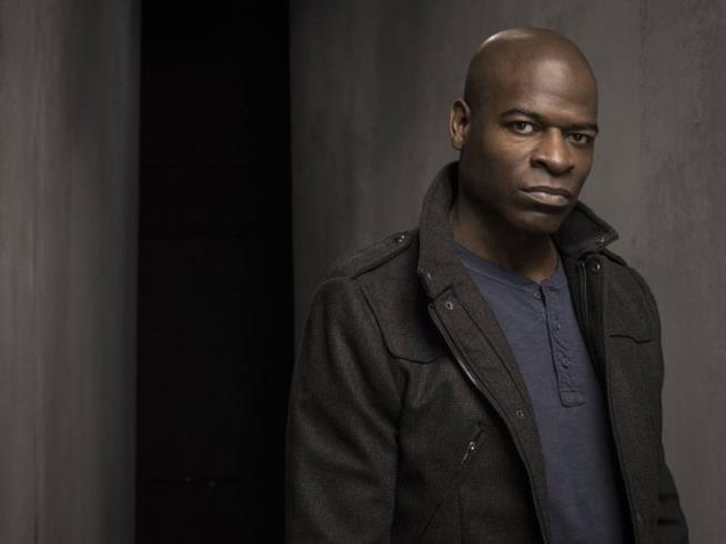Dembe, una vita da pompiere… non per molto!