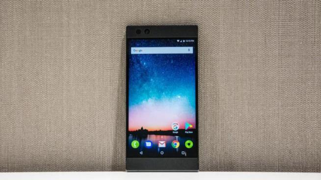 Il cellurare da gaming Razer Phone 2 potrebbe uscire a fine 2018 Razer Phone 2