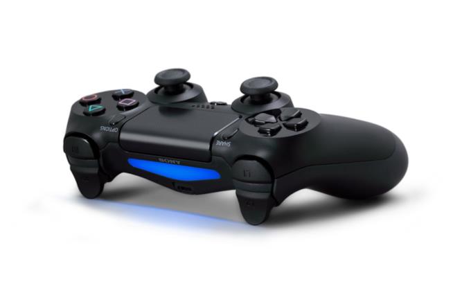 Sony registra un controller con touchscreen, PlayStation 5 all'orizzonte? Il DualShock 4 incluso nella confezione di PlayStation 4