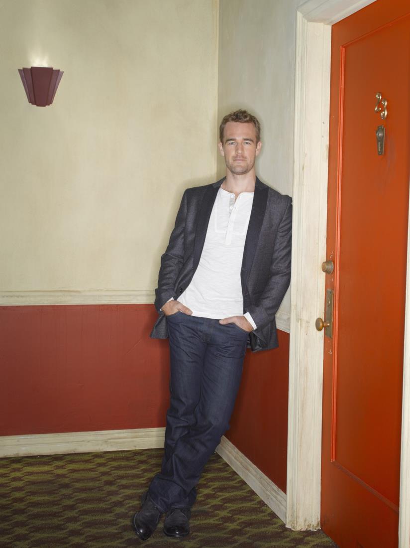 James Van Der Beek annuncia l’arrivo del terzo figlio