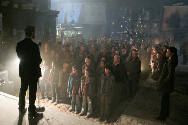 Falling Skies: i primi episodi della stagione 3 Falling Skies: il discorso di Mason 3x02