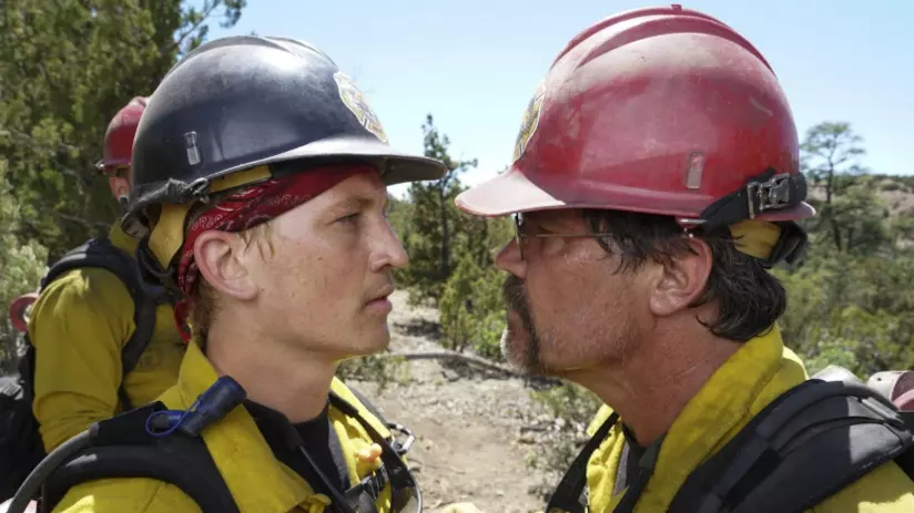 Fire Squad - Incubo di fuoco, la recensione del film tra azione e realtà con Josh Brolin e Jeff Bridges Una scena di Fire Squad